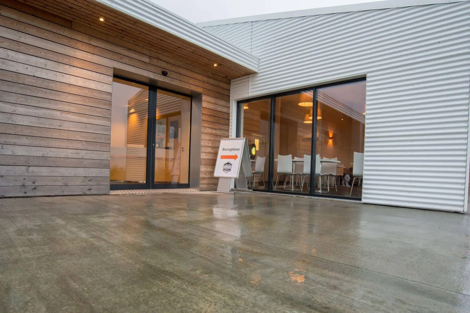 Seljavellir Guesthouse