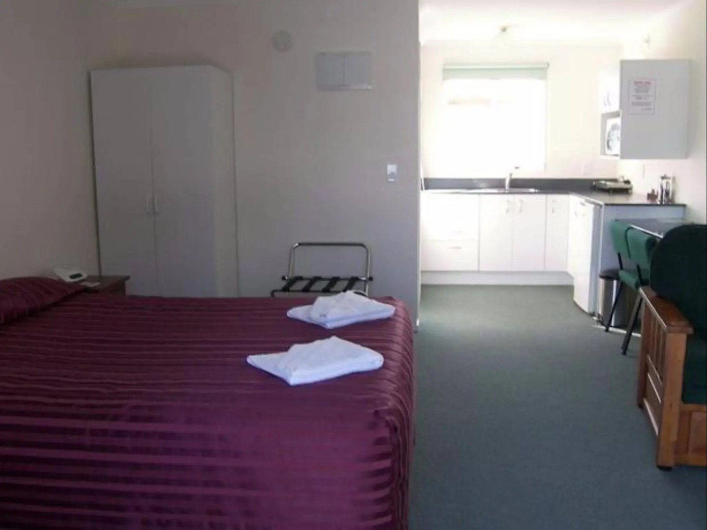 554 Moana Court Motel