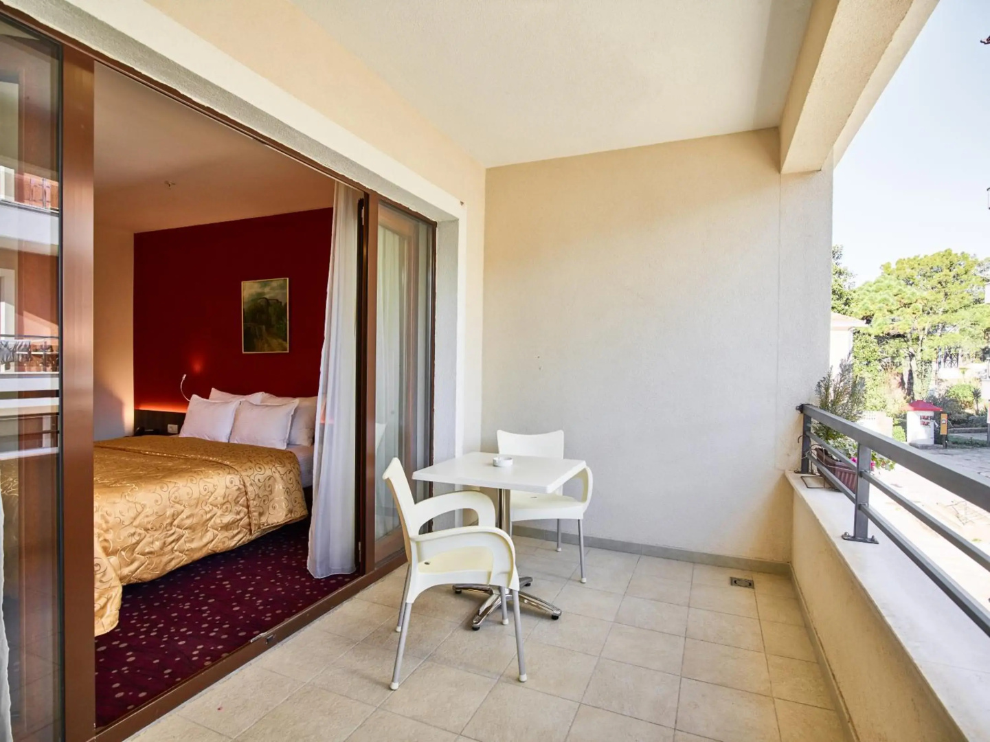 Hotel Pine