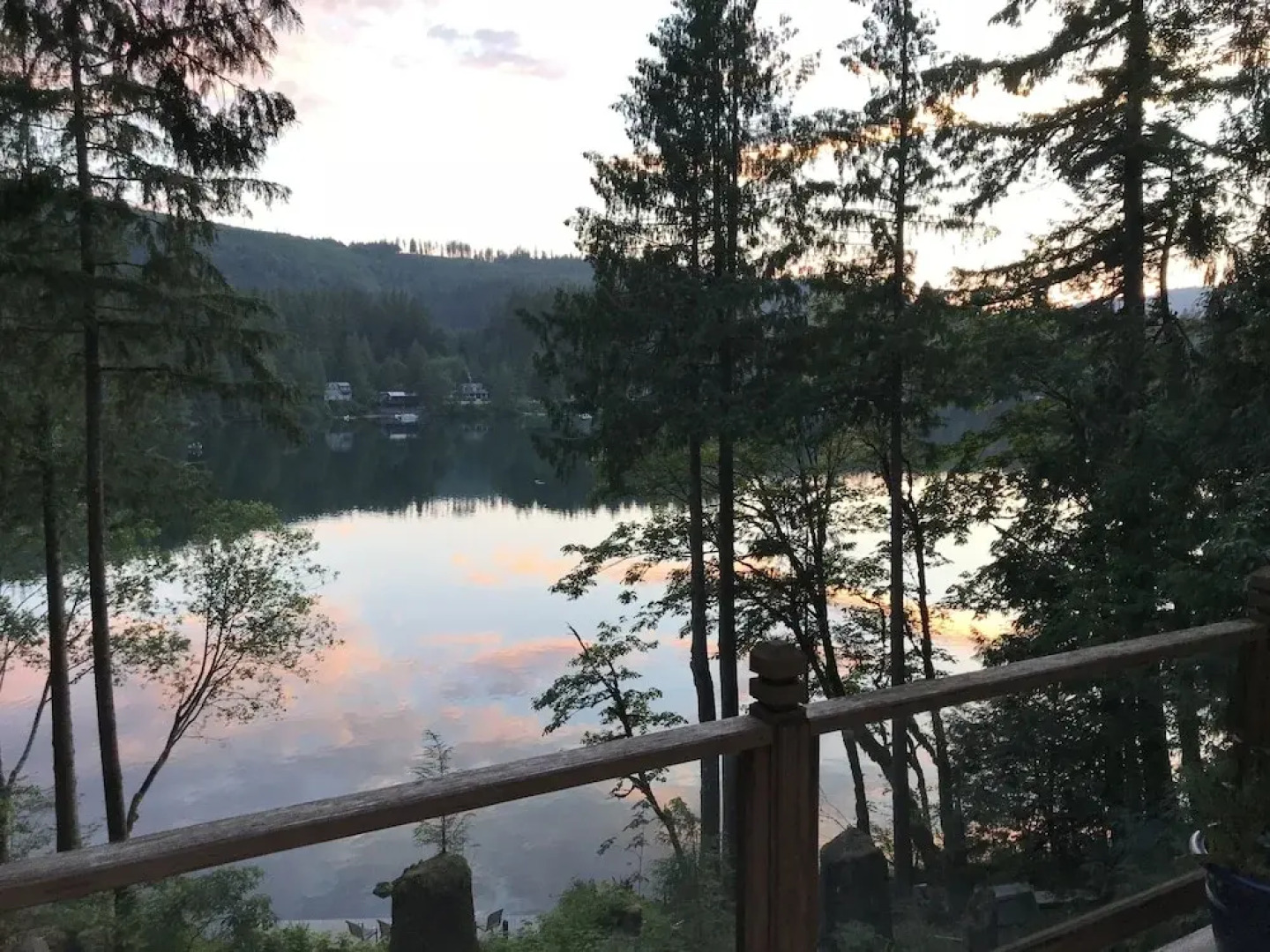 07MF - Lake Front - Hot Tub - BBQ - Sleeps 8