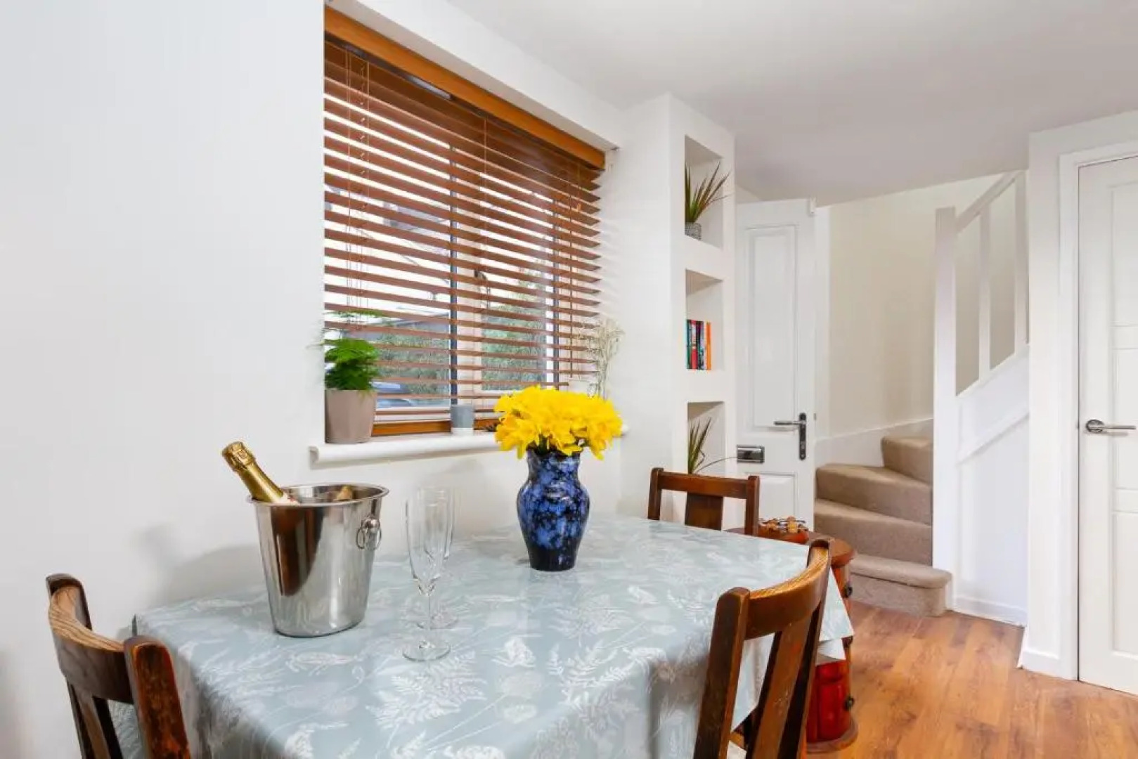 The Coach House, centrally located detached Coach House