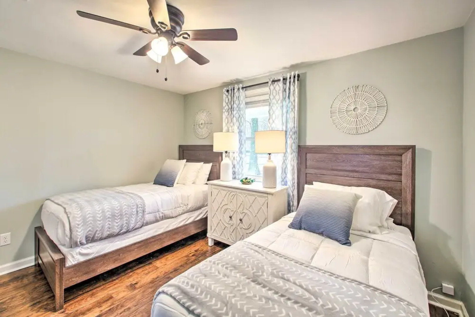 6 Mi to Nat'l Park: Pet-friendly Hot Springs Home