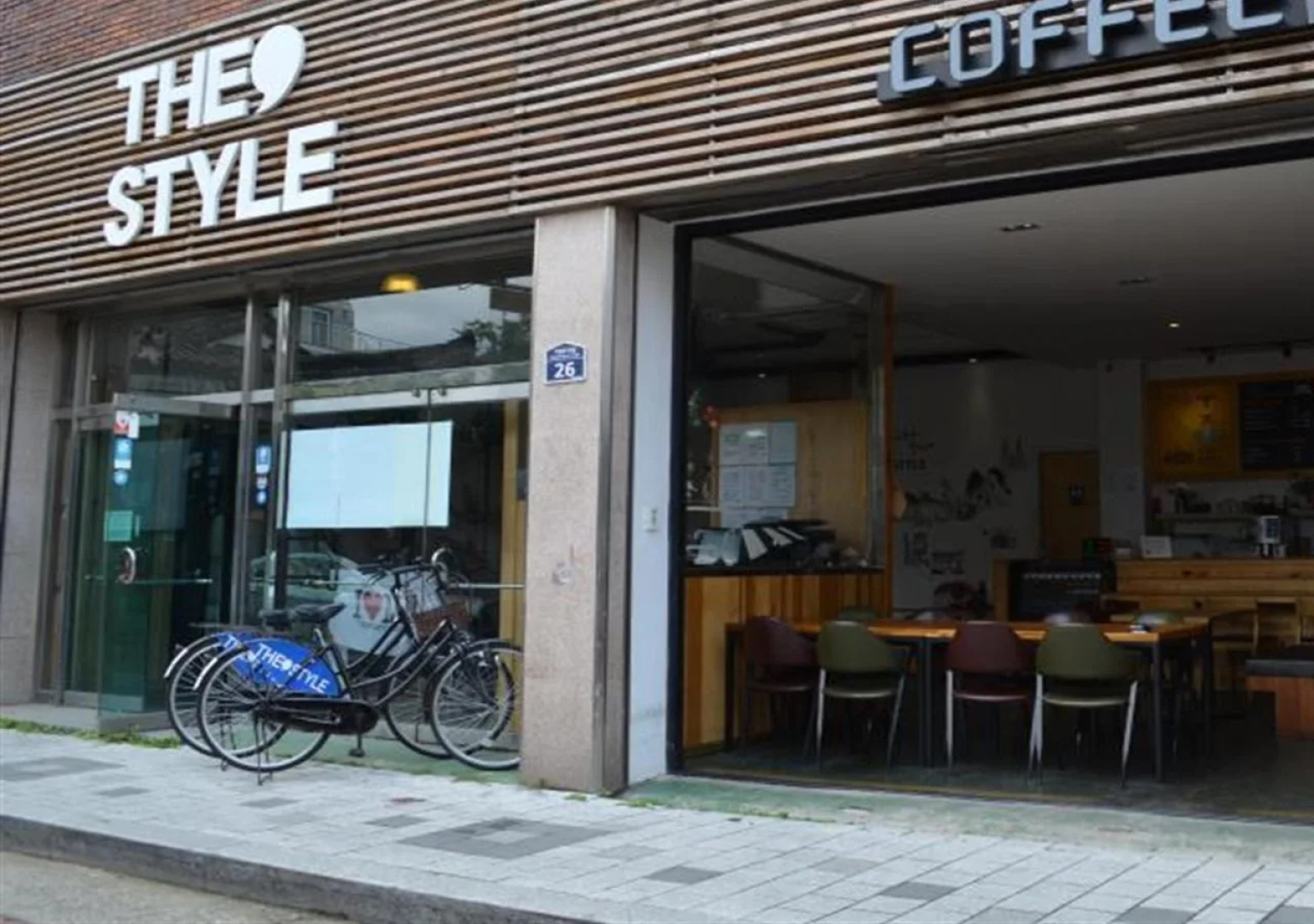 The Style Capsule Guesthouse - Hostel