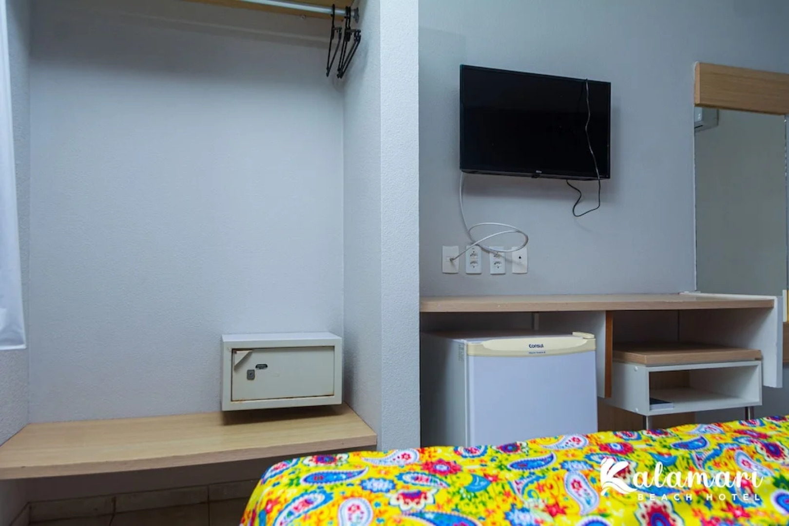 Kalamari Beach Hotel