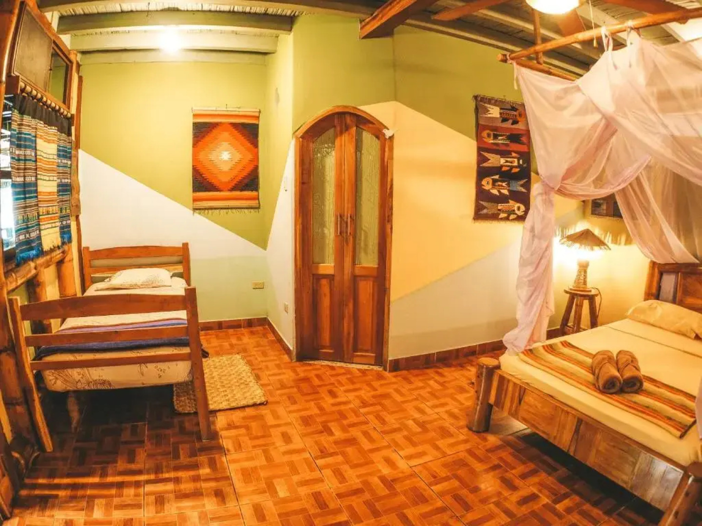 Balsa Surf Camp by Rotamundos