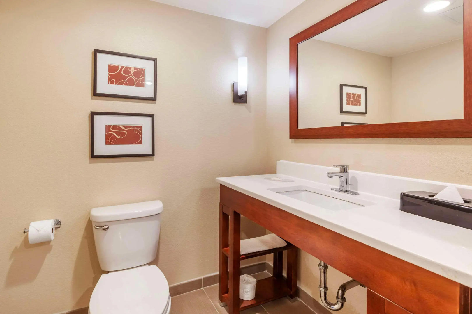 Comfort Inn & Suites Aberdeen near APG