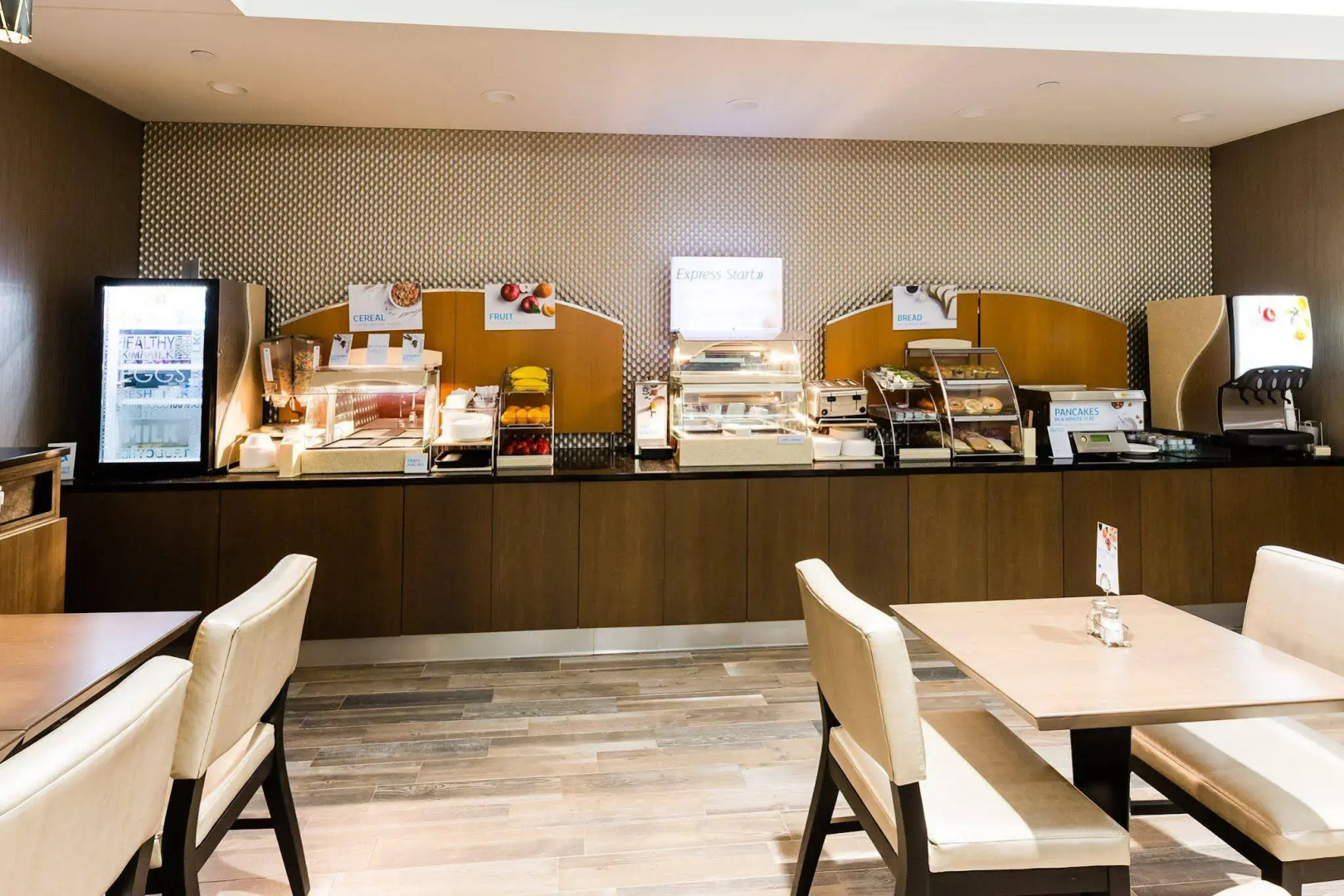 Holiday Inn Express Fargo SW - I-94 Medical Center by IHG