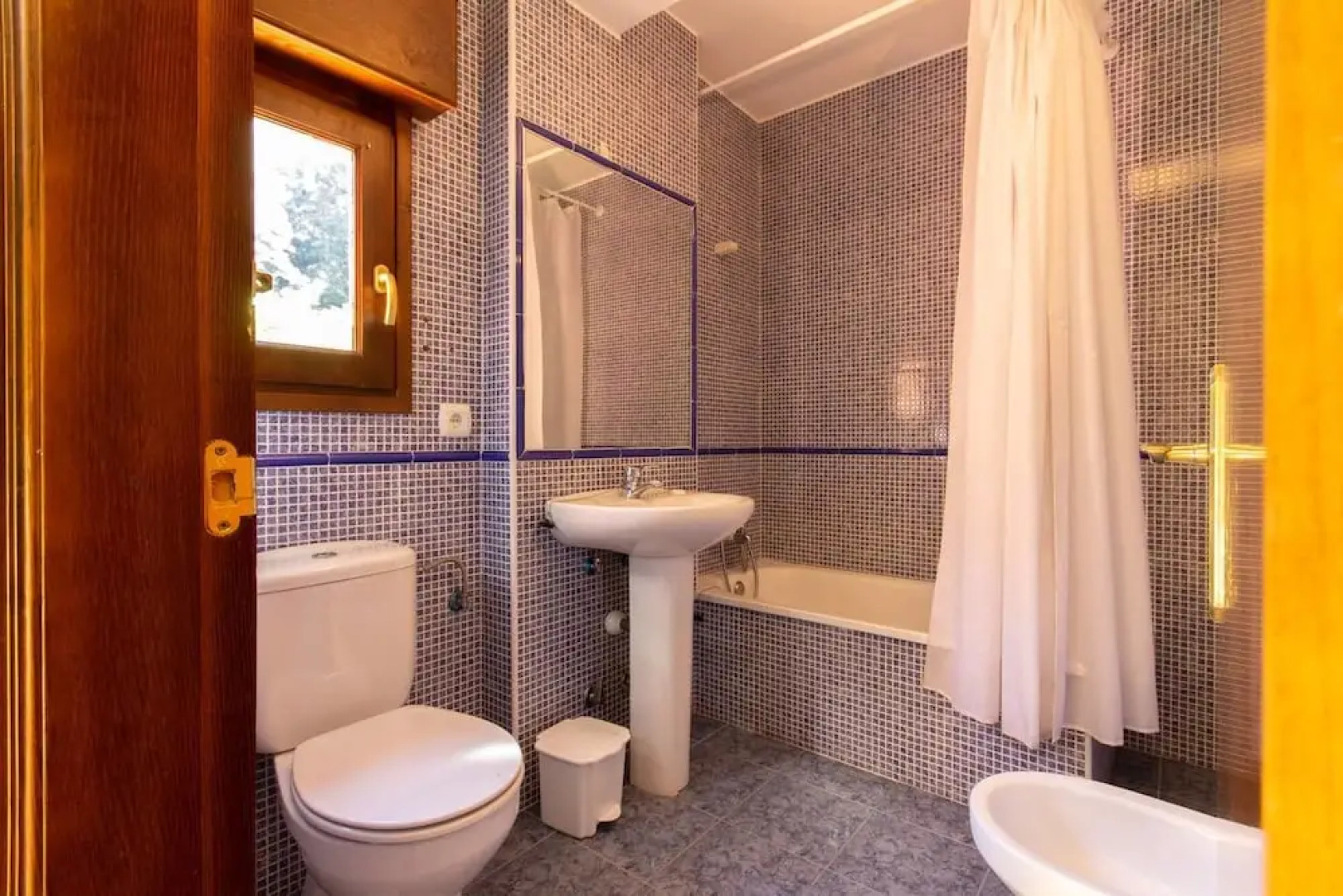 Albergue Los Avellanos - Hostel