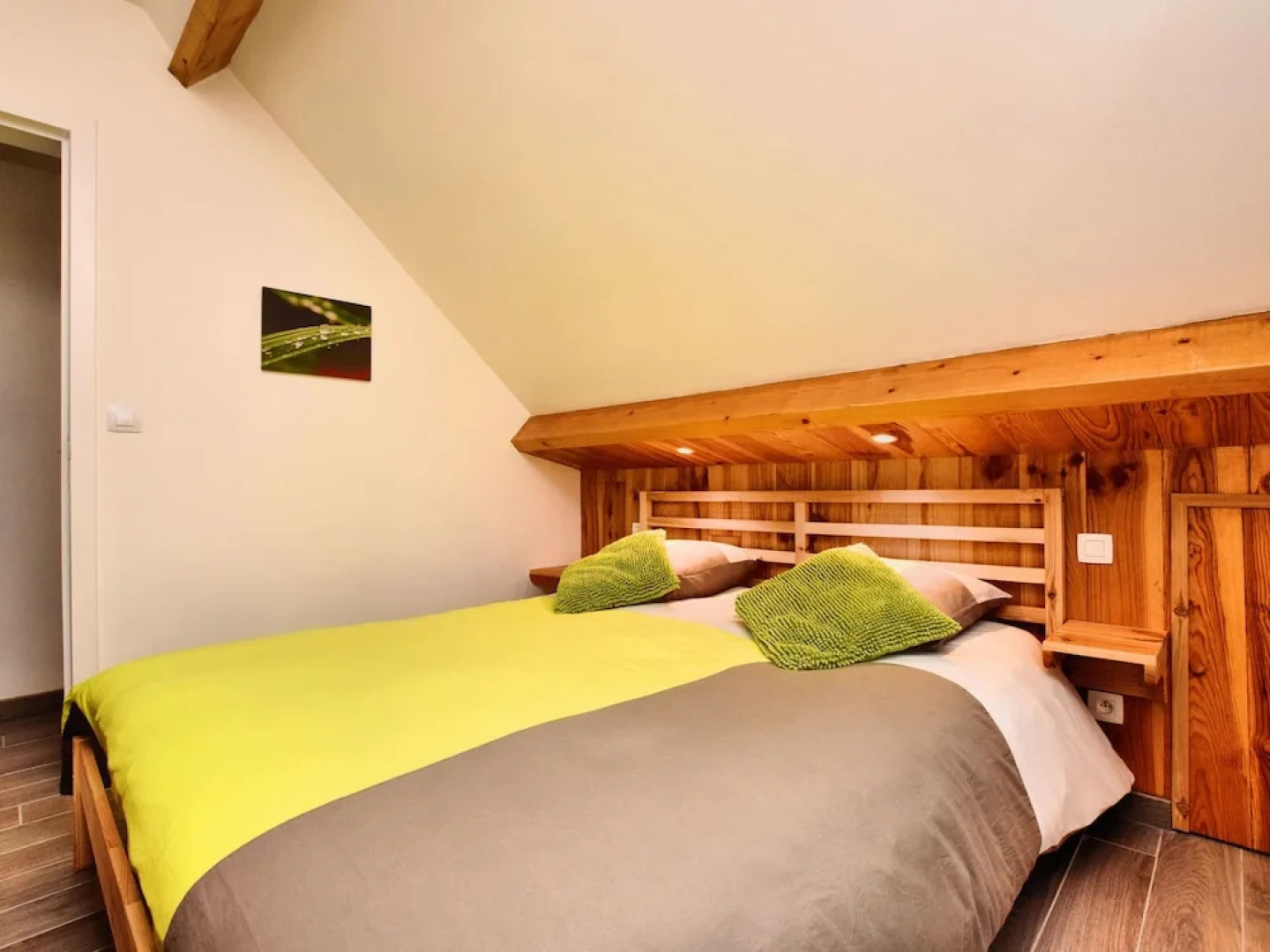 Luxurious Holiday Home in Beauraing with Sauna