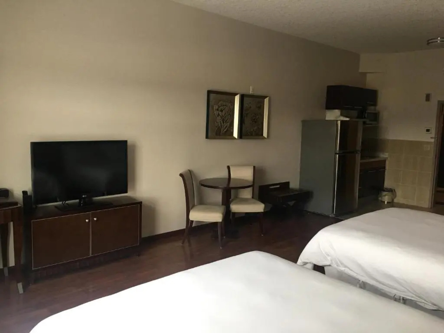 Days Inn & Suites by Wyndham Fort Saskatchewan