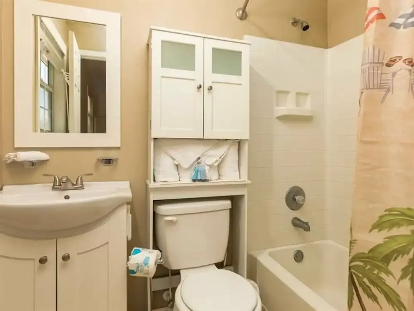 Red Robyn by Meyer Vacation Rentals