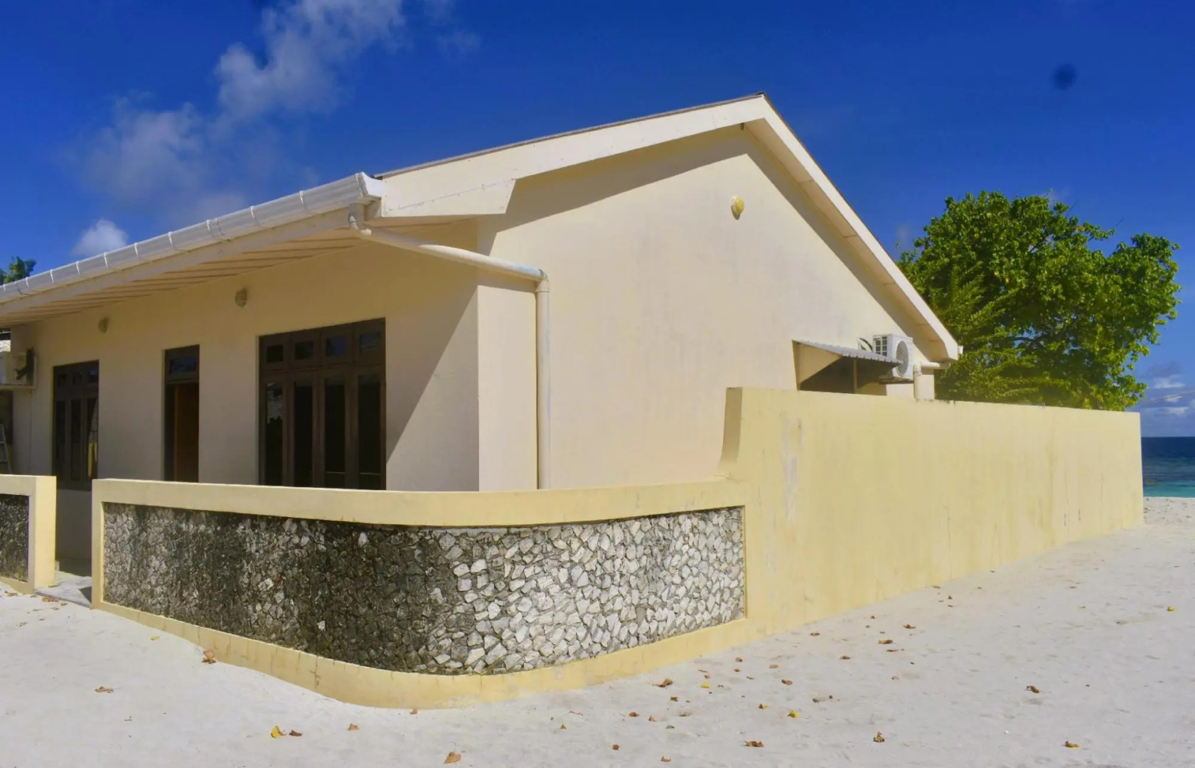 Villa Stella, Rinbudhoo