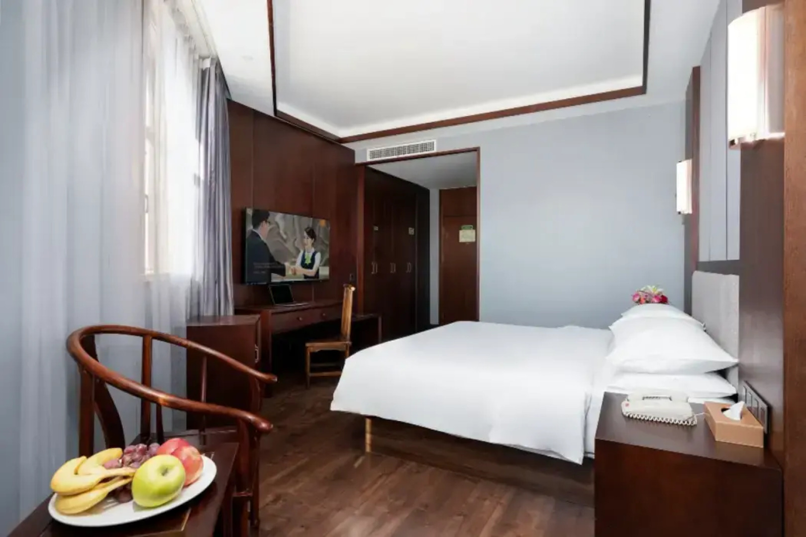 Vienna International Hotel of  Yingbin Road Altay Airport