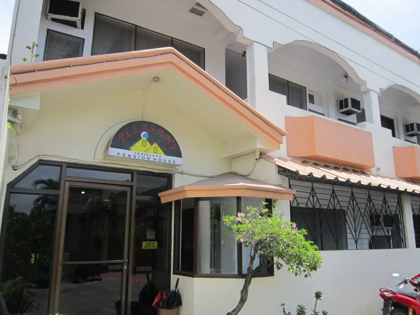 Pleasant Travelers Pension House