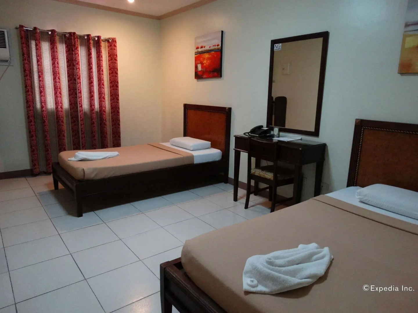 Sun Avenue Tourist Inn & Cafe