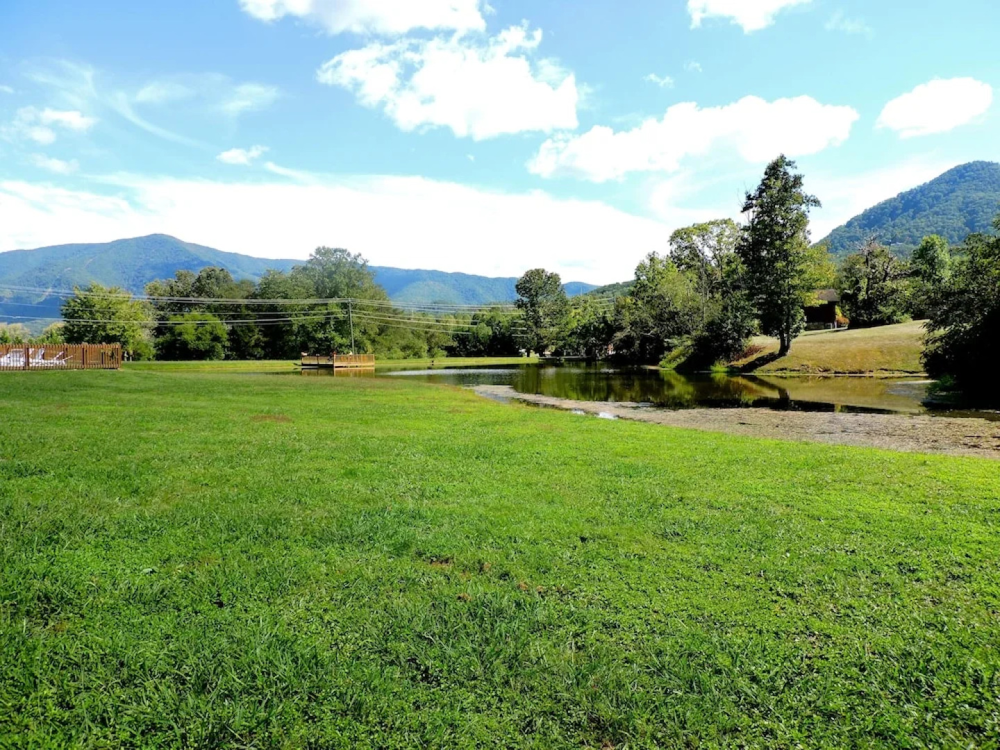 Wolfsong Lodge 5 Bedrooms 4.5 Bathrooms Cabin