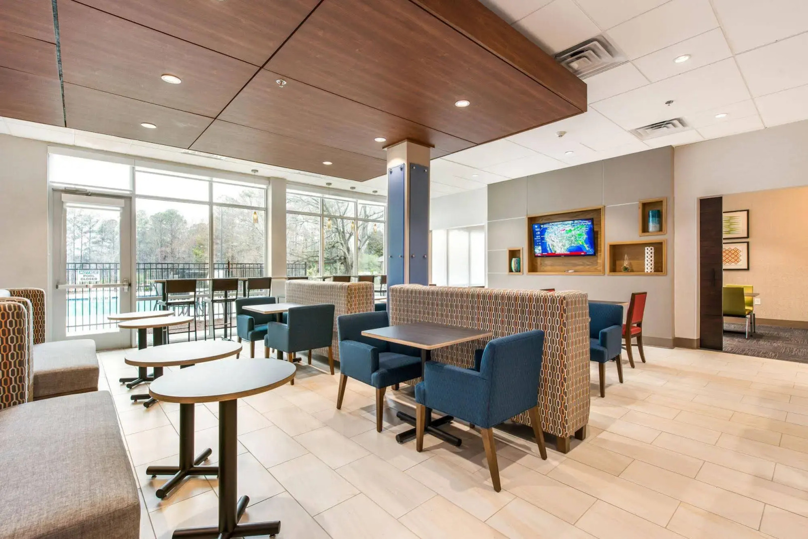 Holiday Inn Express & Suites Carrollton West by IHG