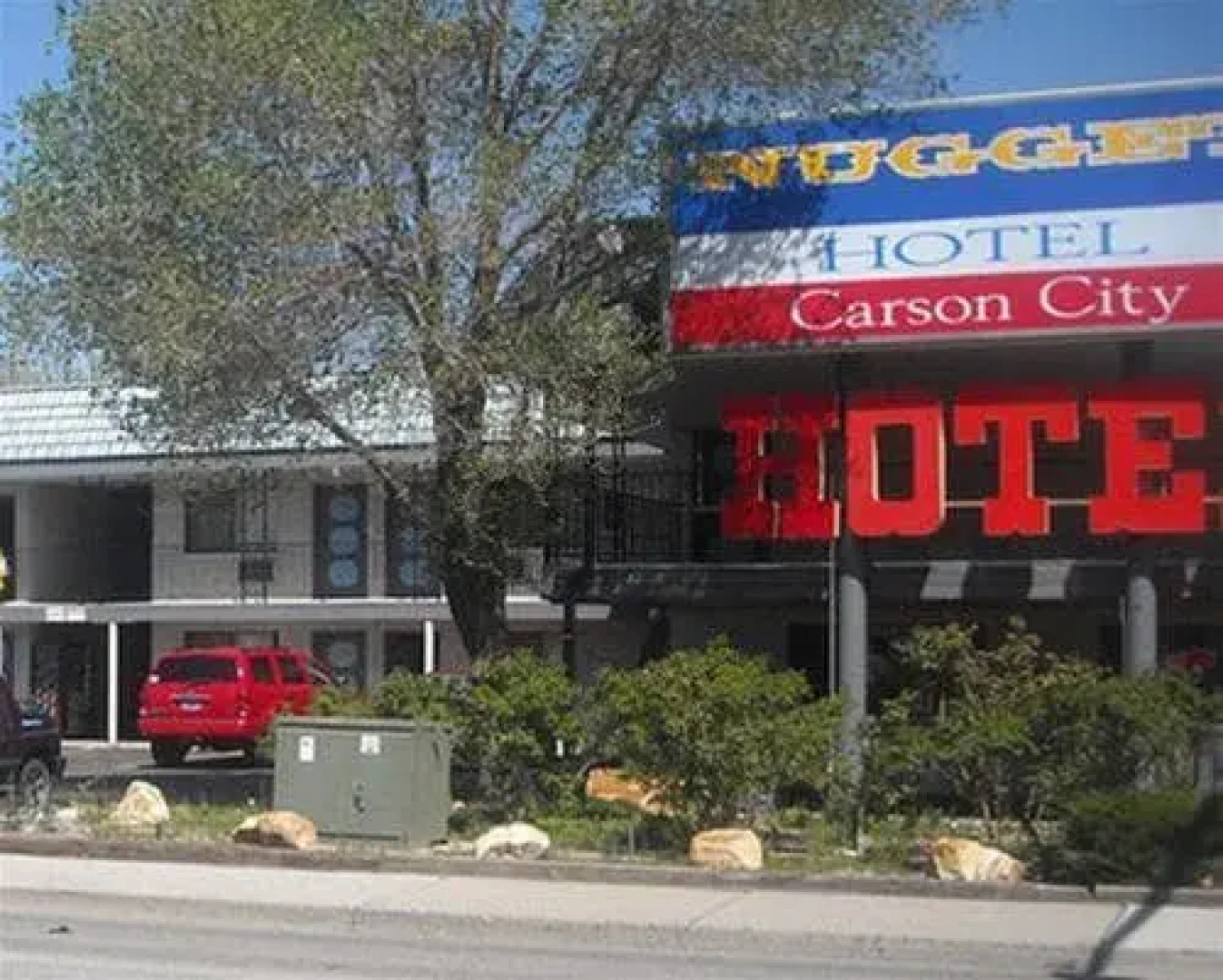 Nugget by Carefree Inn