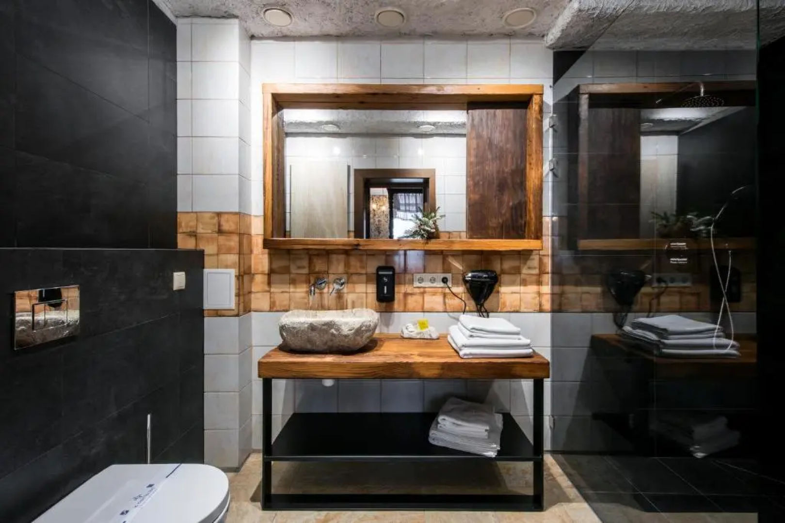 Stara Pravda Hotel - History