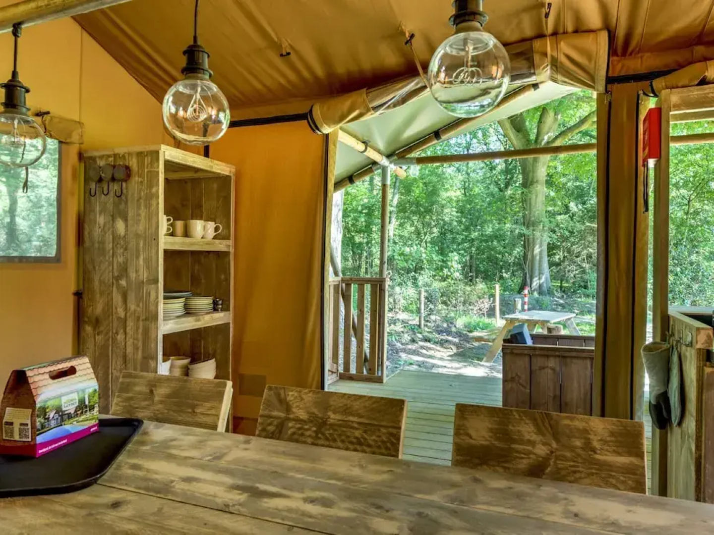 Glamping Tent in Tranquil Park