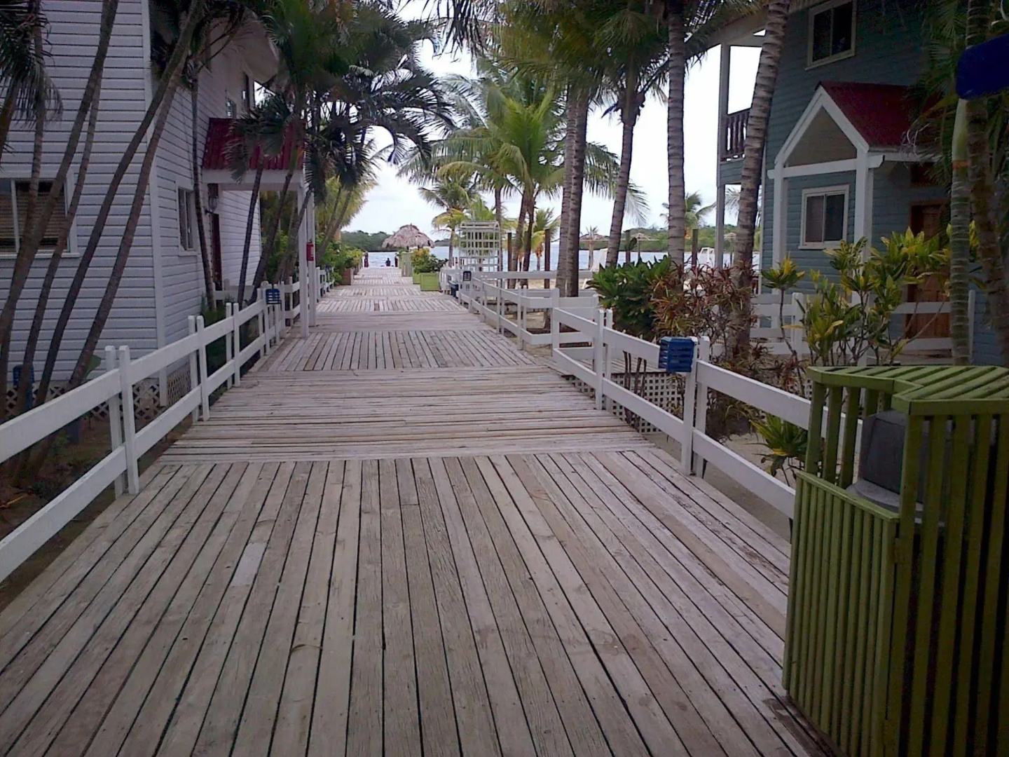 Las Palmas Beach Hotel