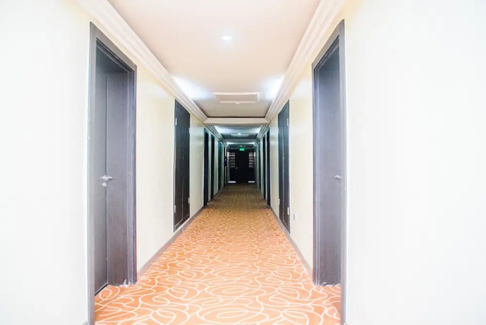 Royal Birds Hotel & Towers