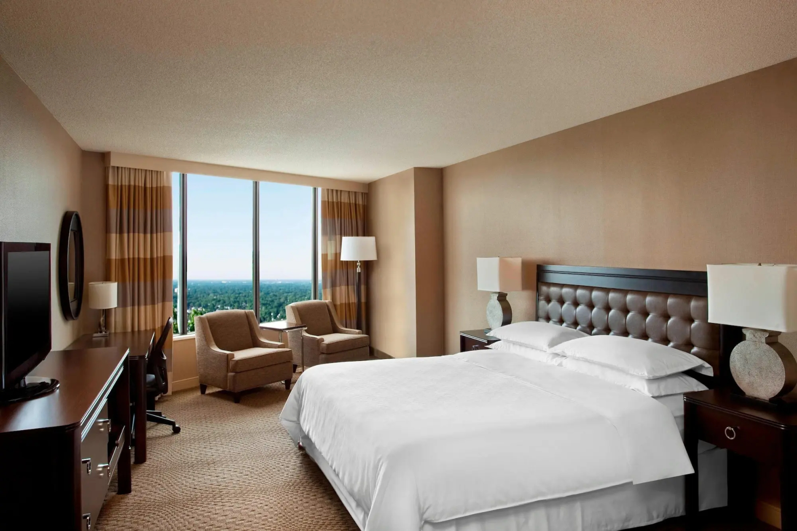 Sheraton Greensboro at Four Seasons