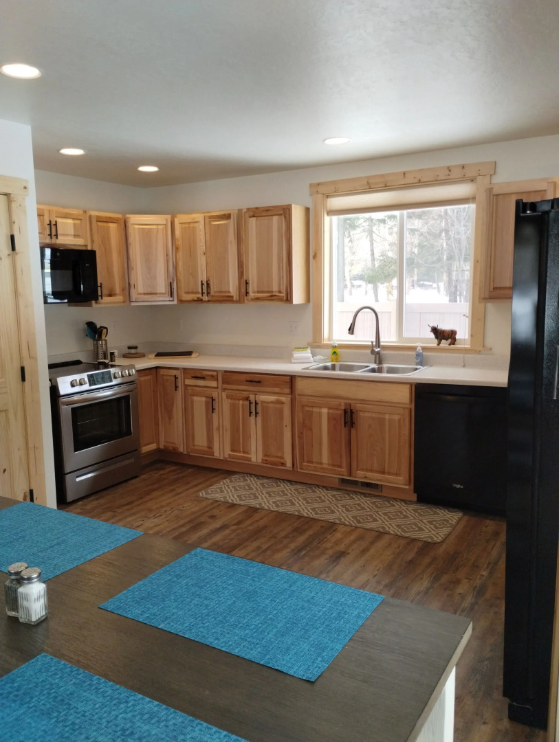 Beargrass Lodging and RV Resort