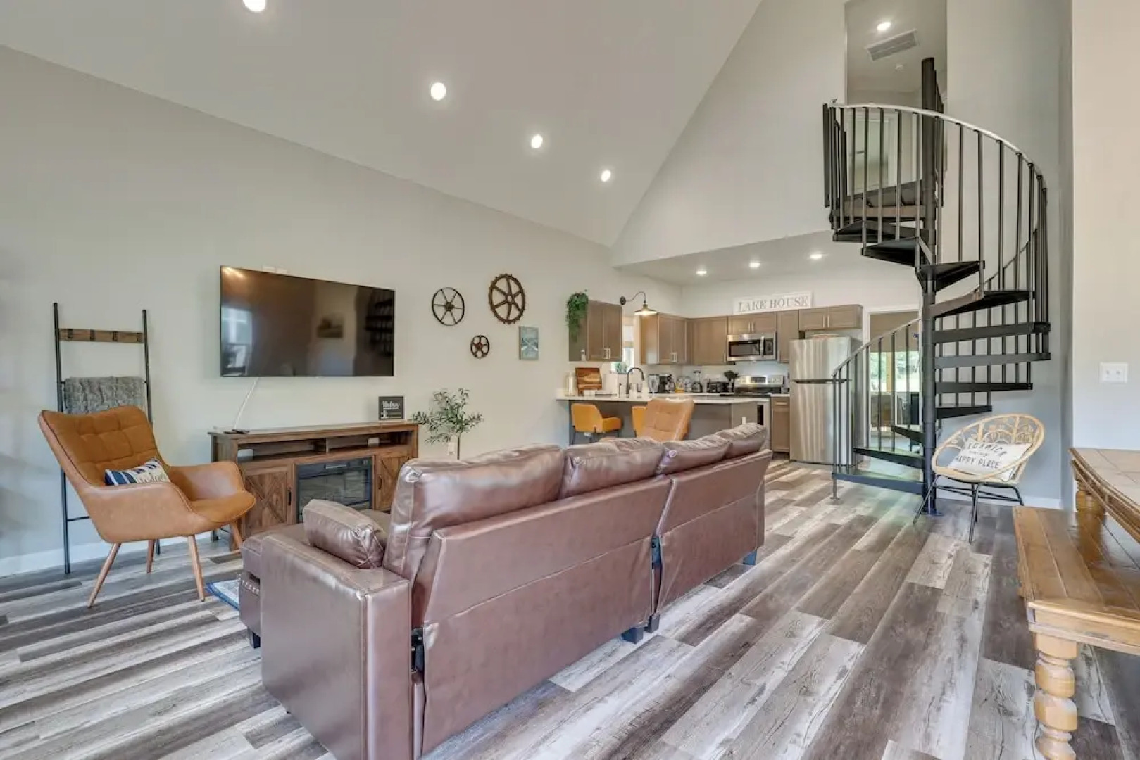 Counce Vacation Rental w/ Private Deck: Near Golf!