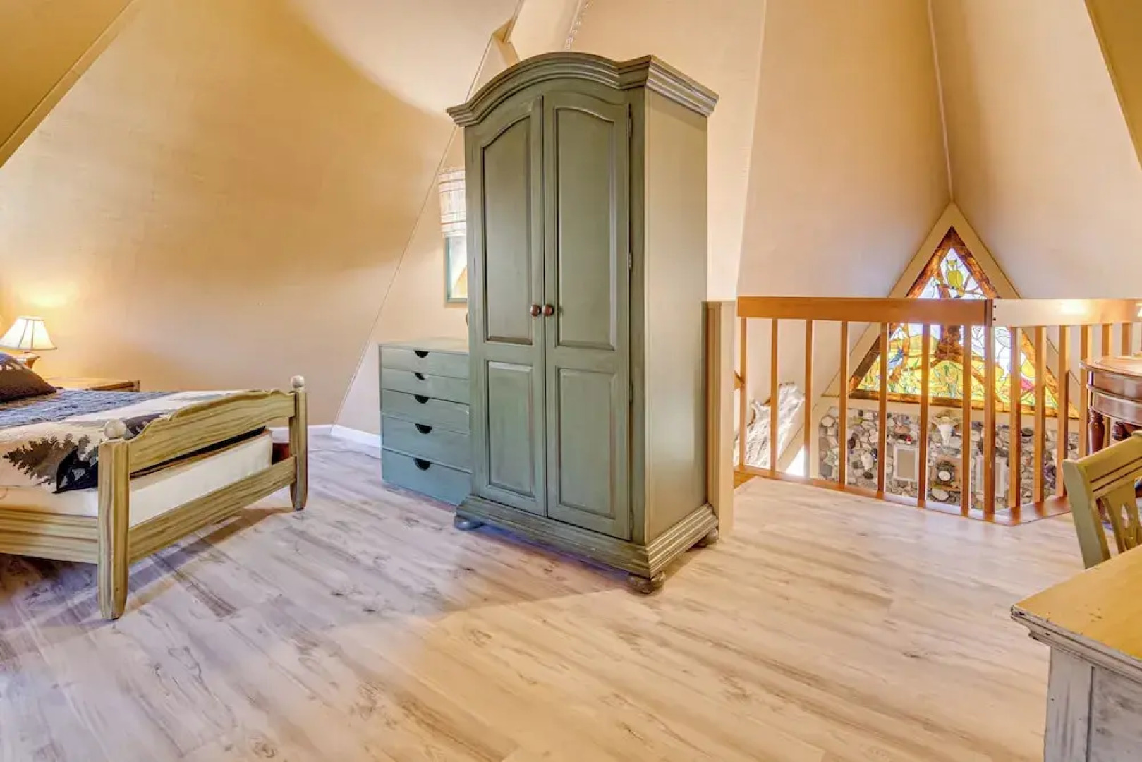 'star House' Unique Home w/ 360 Mountain Views!