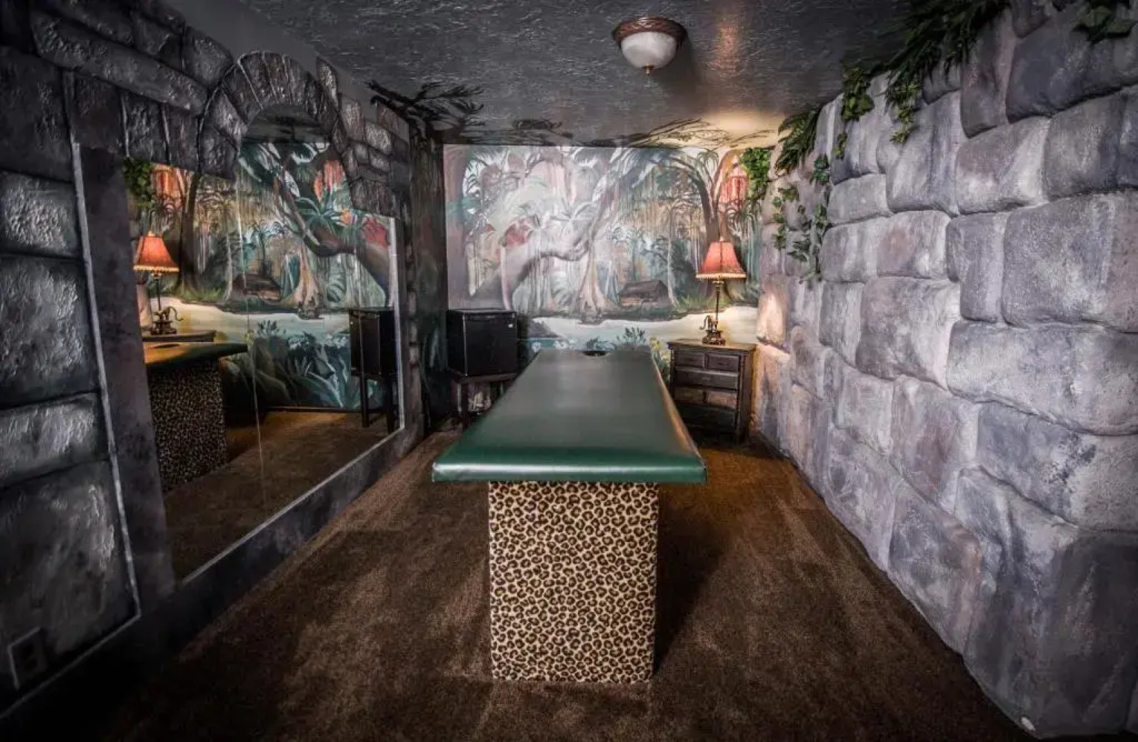 The Anniversary Inn Logan