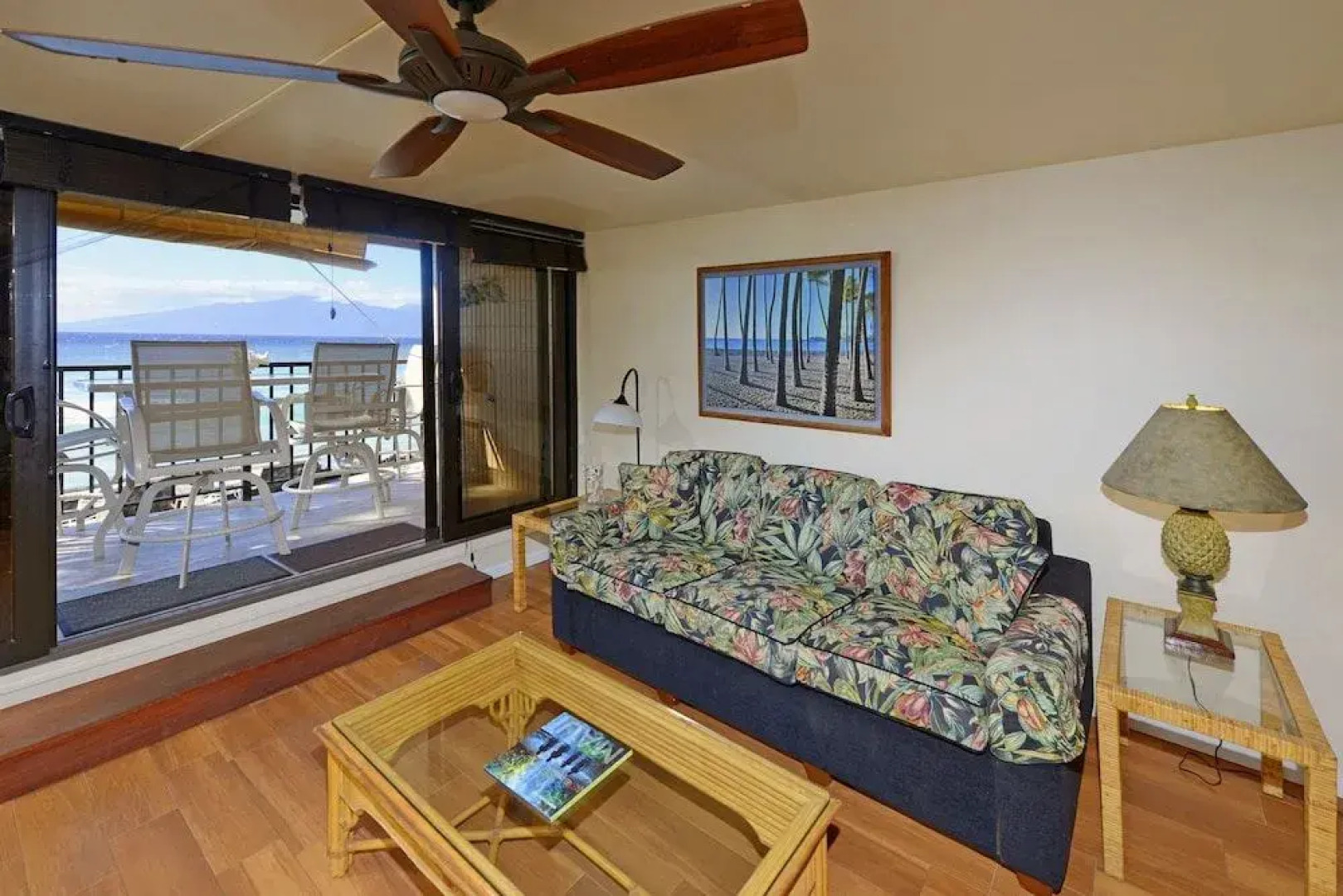 Kaleialoha #204 1 Bedroom 1 Bathroom Condo by Redawning