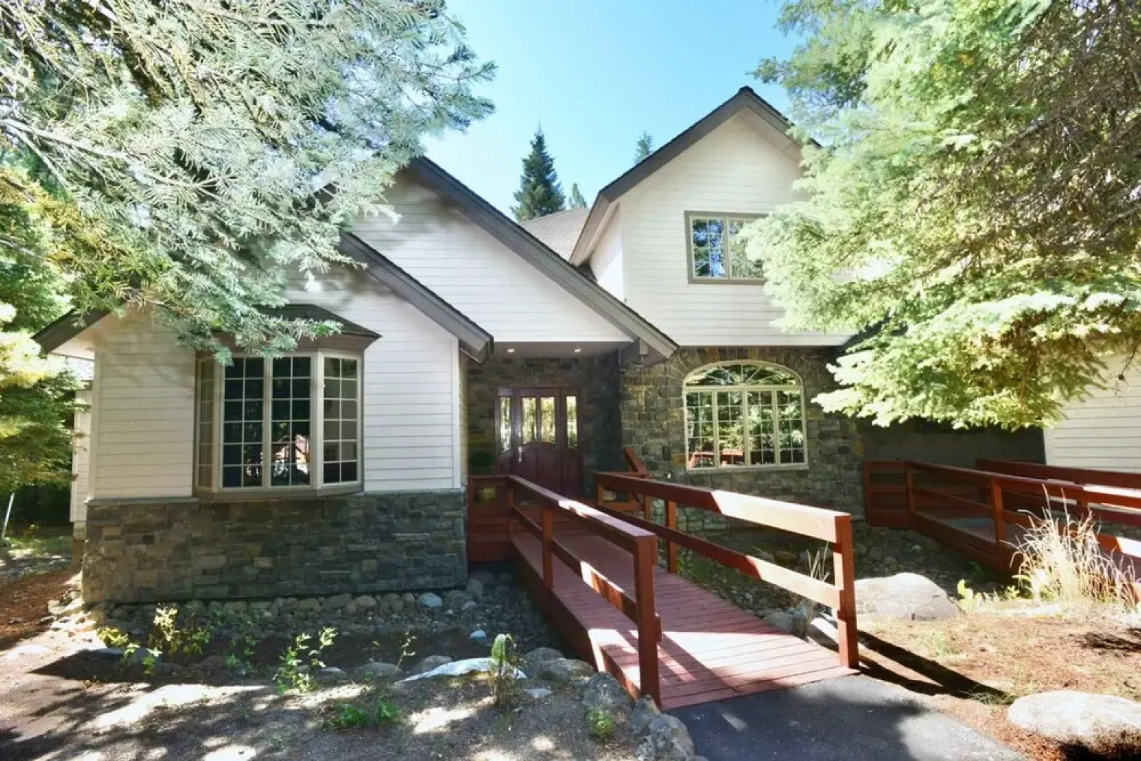 Spring Mountain Manor by Casago Mccall - Donerightmanagement