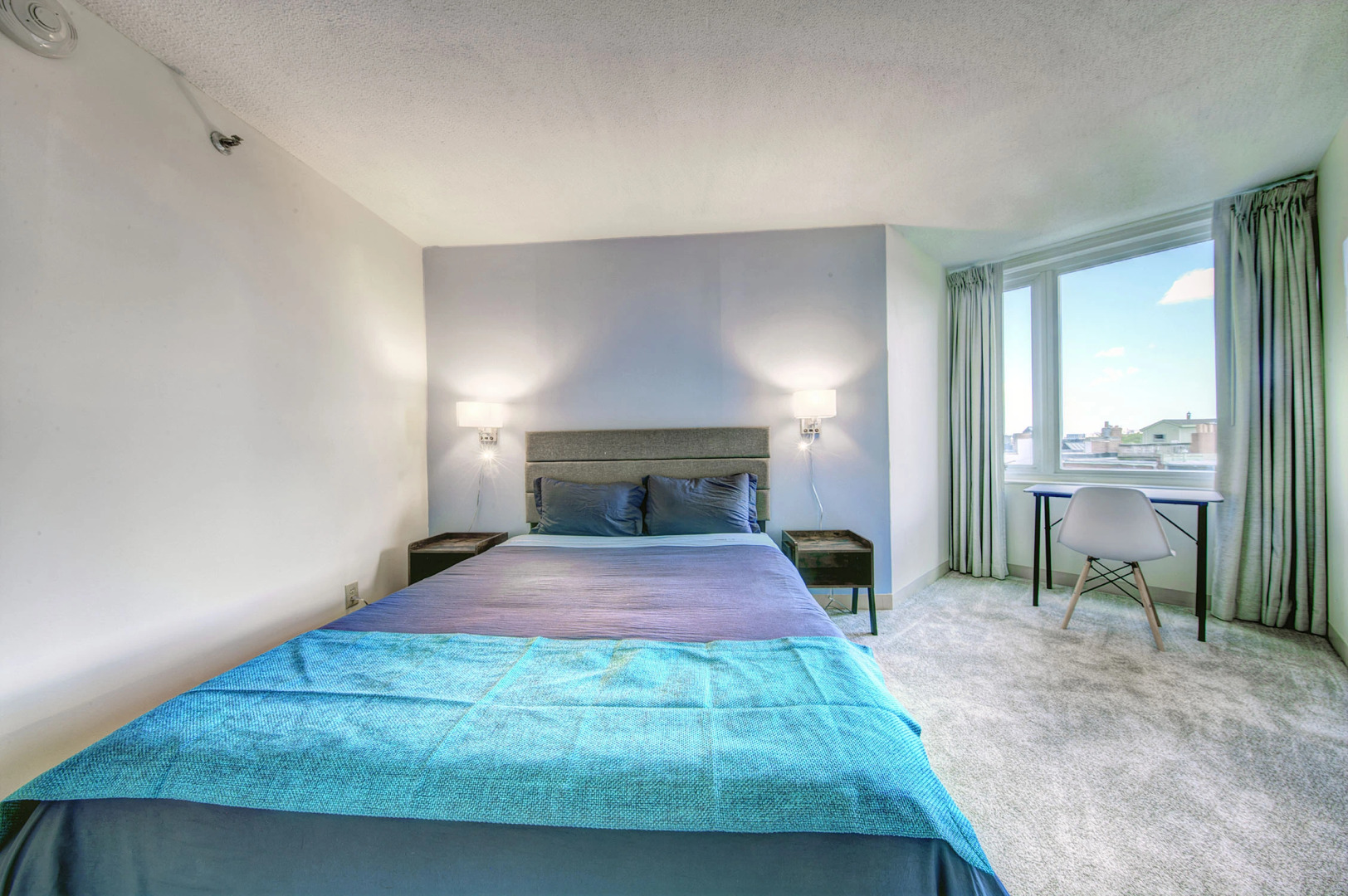 Awesome Apt in the Heart of Back Bay!