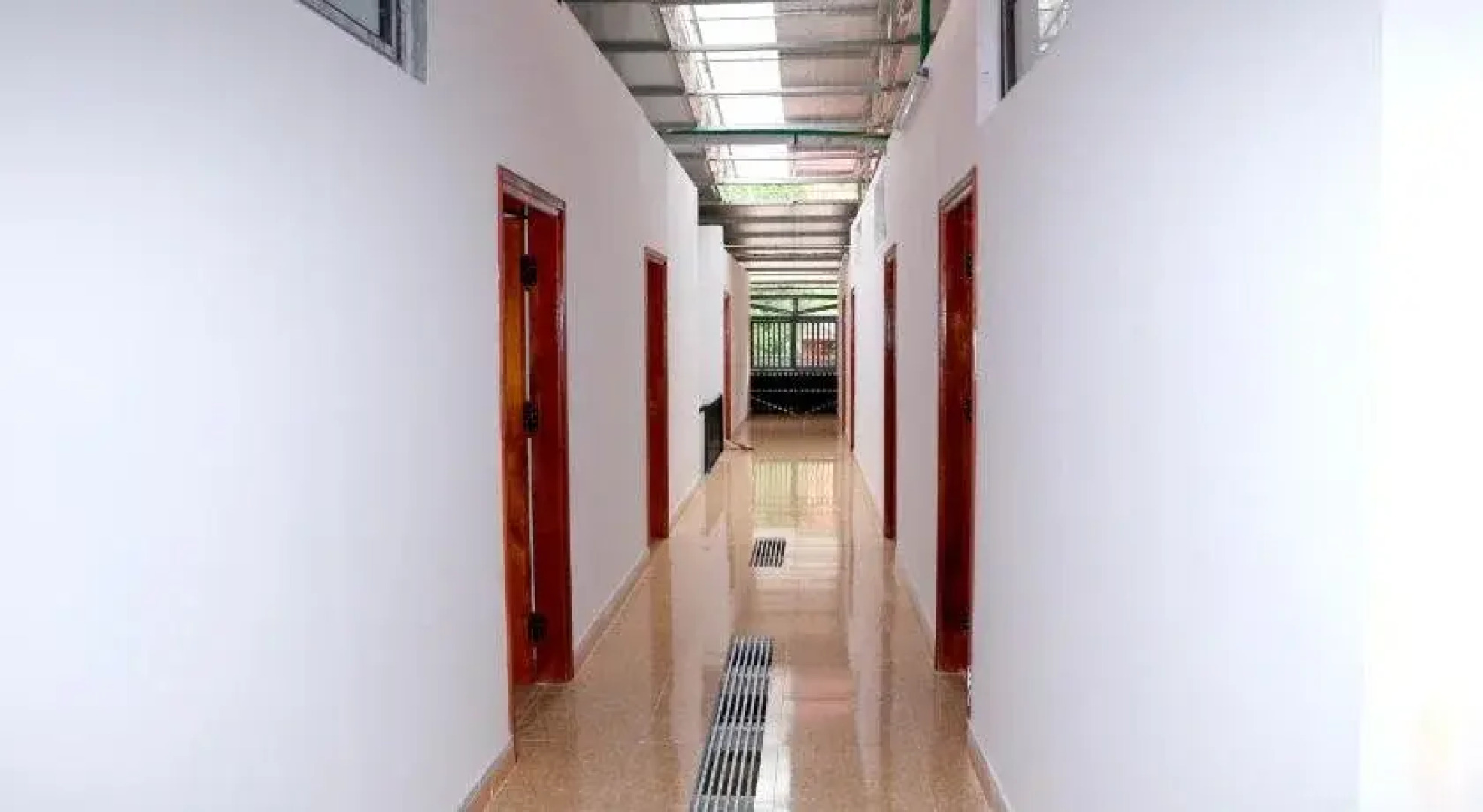 Giang Son Hostel