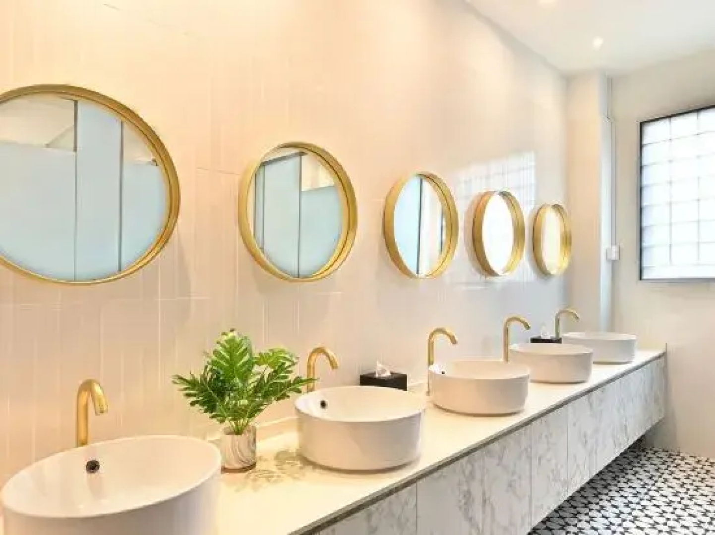 Dream Chaser Boutique Capsule Hotel