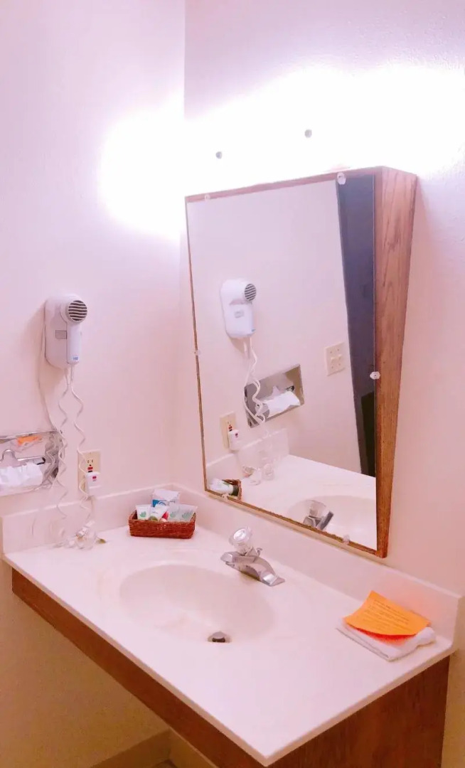 Americas Best Value Inn Covered Wagon Lusk