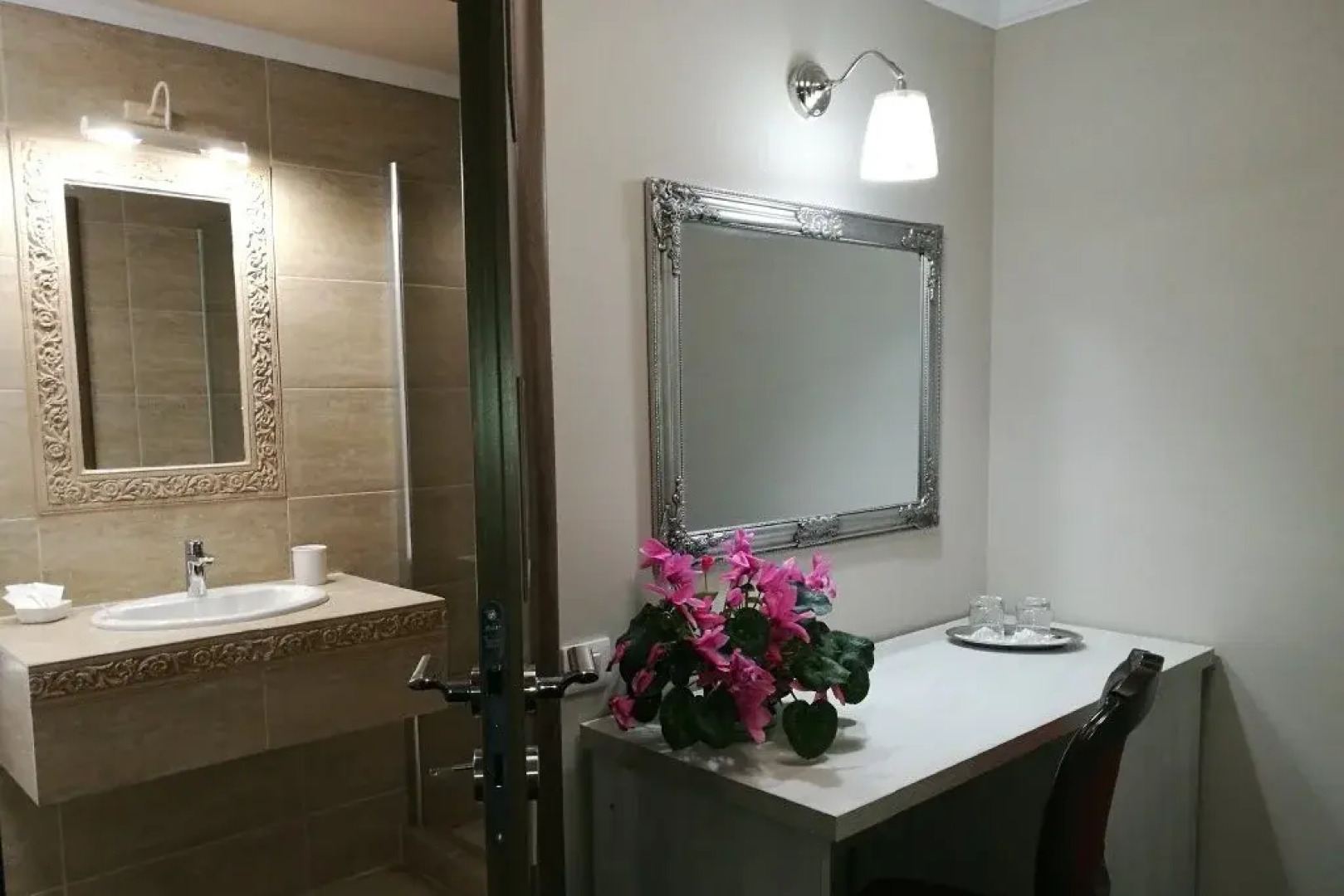 Complex Caprice-Monteoru