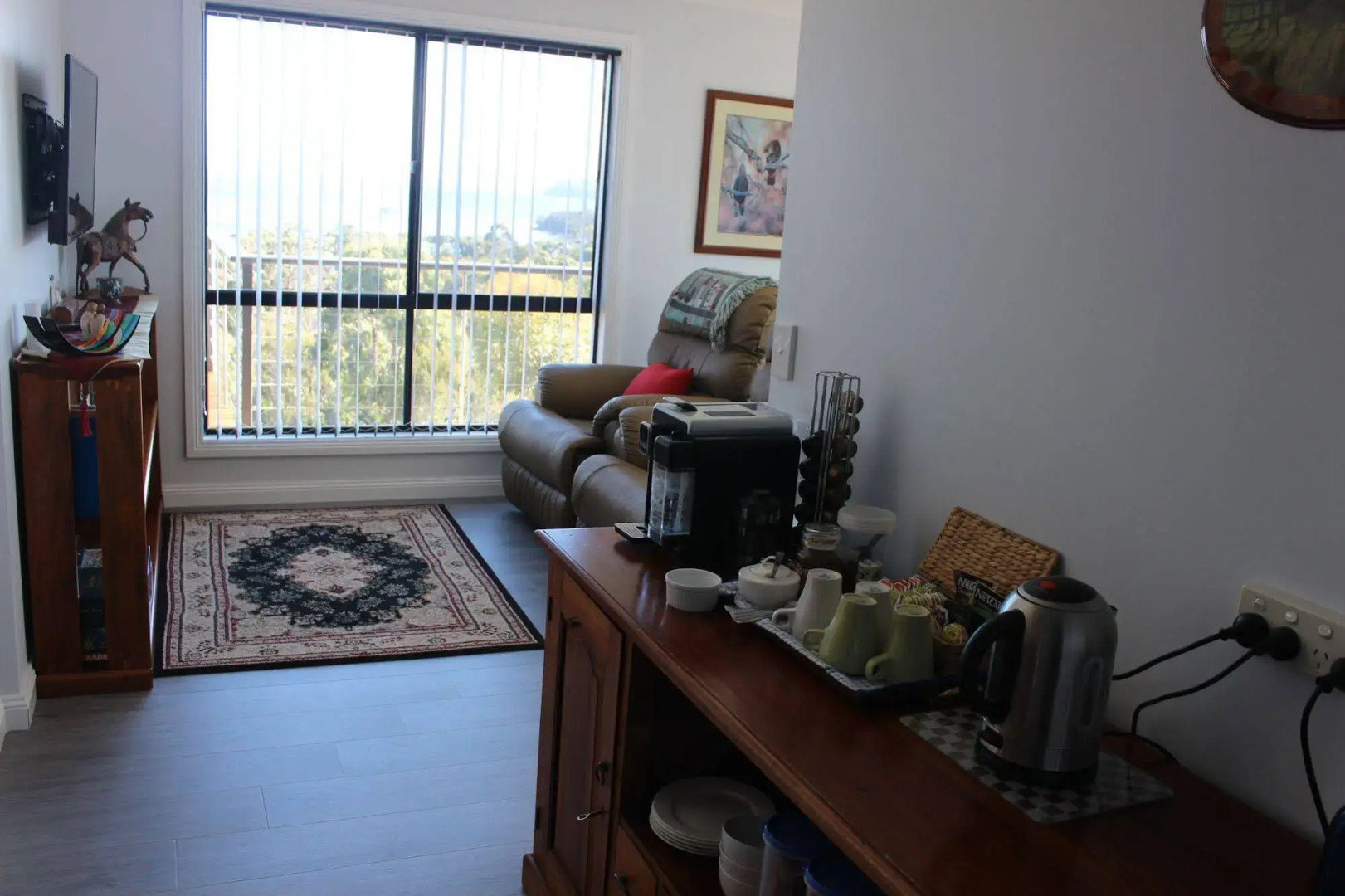 Storm Bay Guest House & Cottage