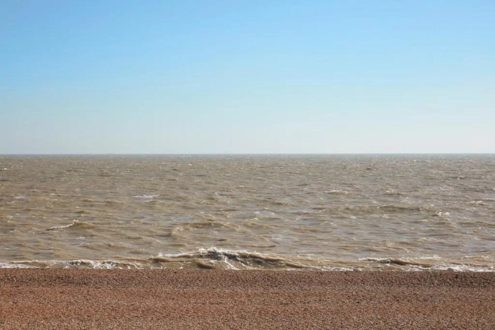 Spacious beach front apartment with stunning sea views