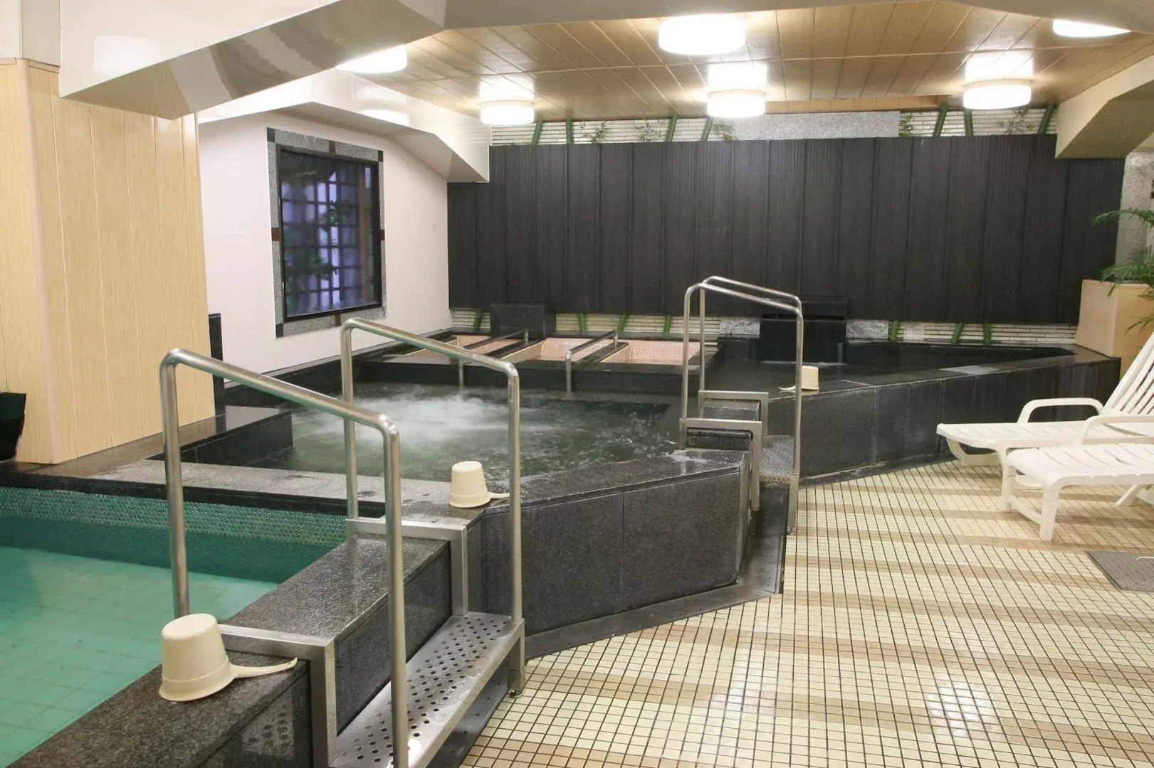 Wellbe Meieki - Caters to Men