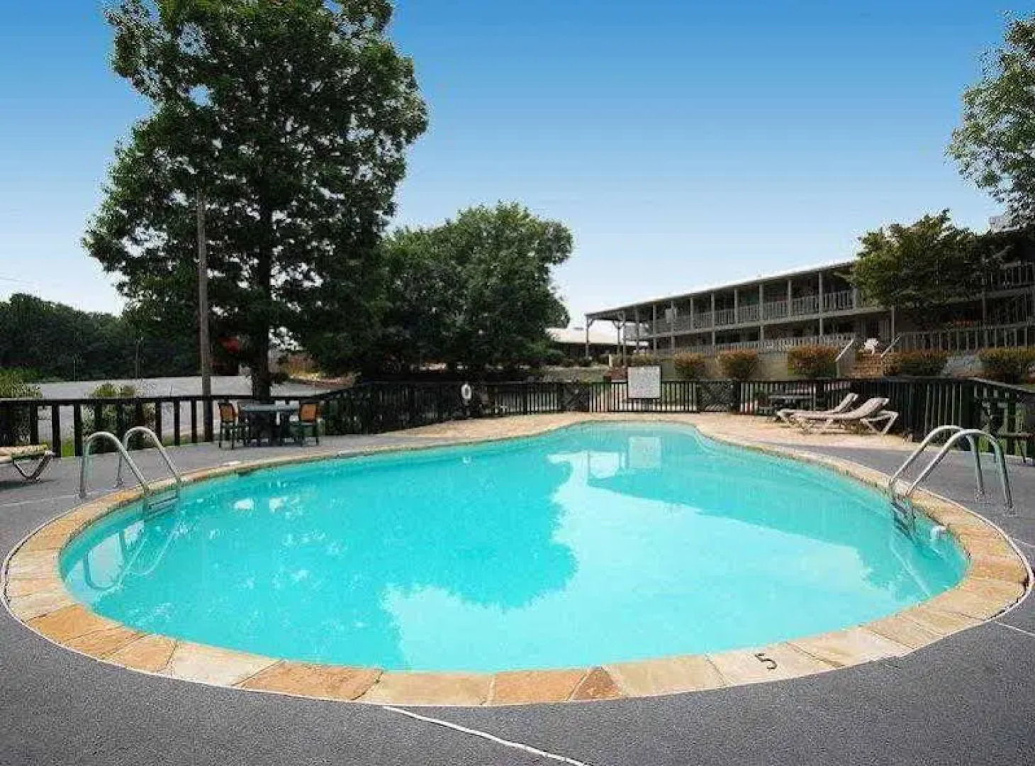 Best Western Smokehouse Lodge