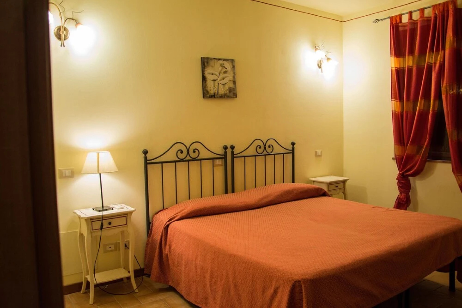 Room in Holiday house - Apartment in Farmhouse Casolare dei Fiori