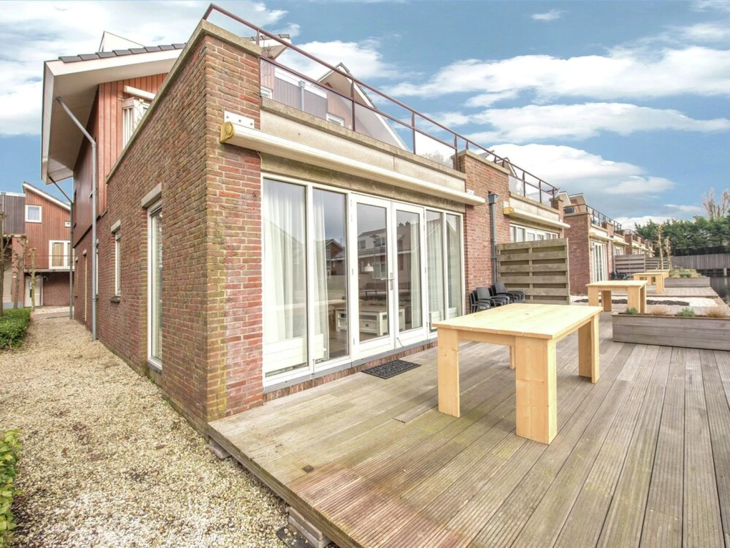 Nice apartment with dishwasher, close to Amsterdam