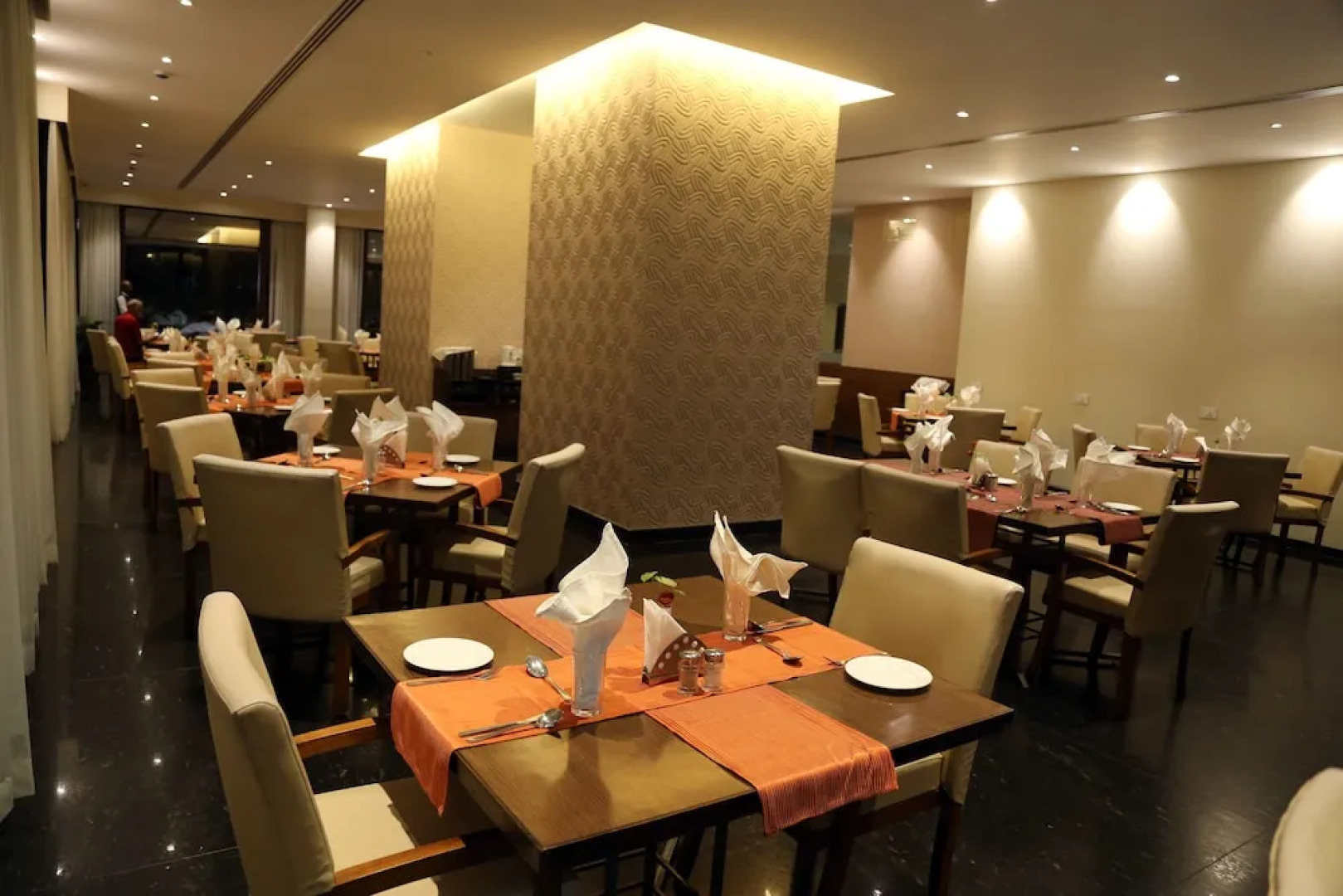 Hotel EEFA
