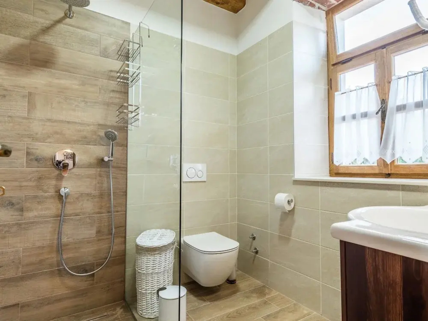 Villa in Sukosan With Pool Near the Sea