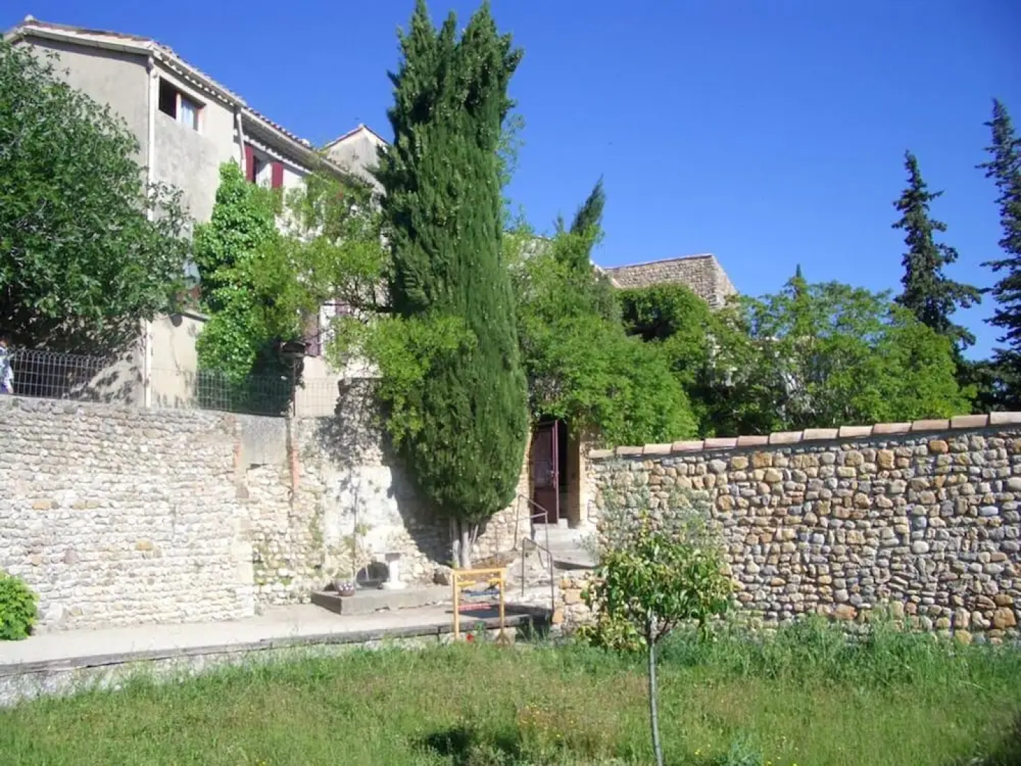 House With 4 Bedrooms in Buisson, With Wonderful Mountain View, Privat