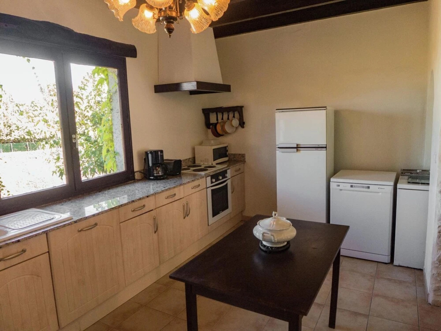 Stone Cottage on an Active Wine-growing Estate With a Swimming Pool