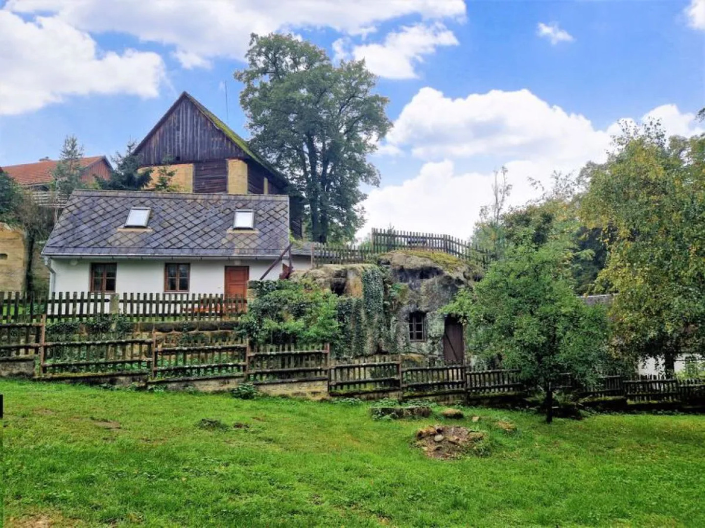 Villa U skály Kokorin