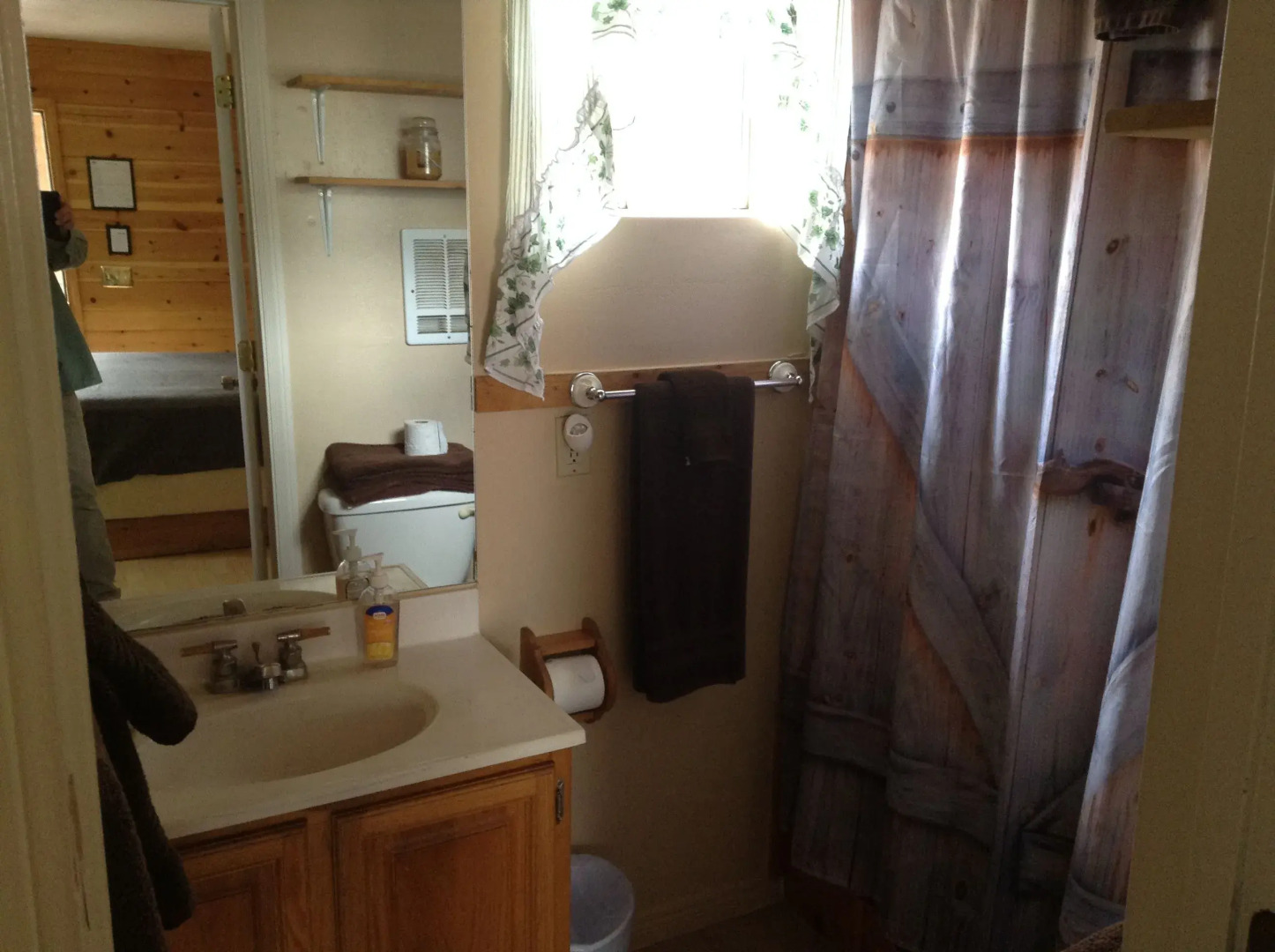 Rainbow's End Resort on Rainbow Lake